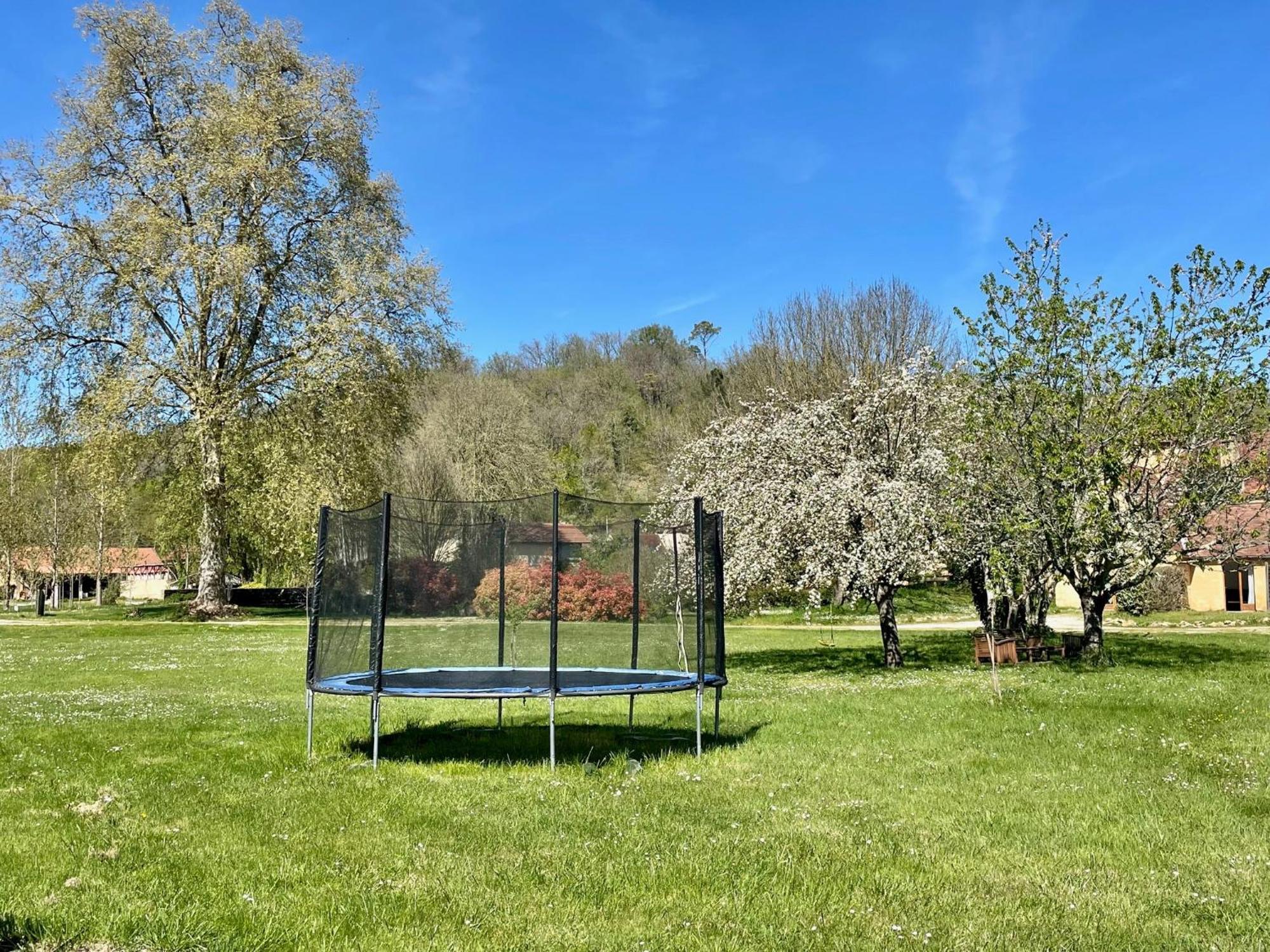 Le Moulin Aux Ans Βίλα Archignac Εξωτερικό φωτογραφία